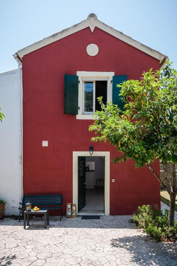 Traditional Rustic Maisonette By Konnect Agios Ioannis Peristerion Екстериор снимка