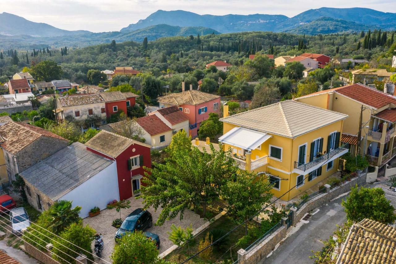 Traditional Rustic Maisonette By Konnect Agios Ioannis Peristerion Екстериор снимка